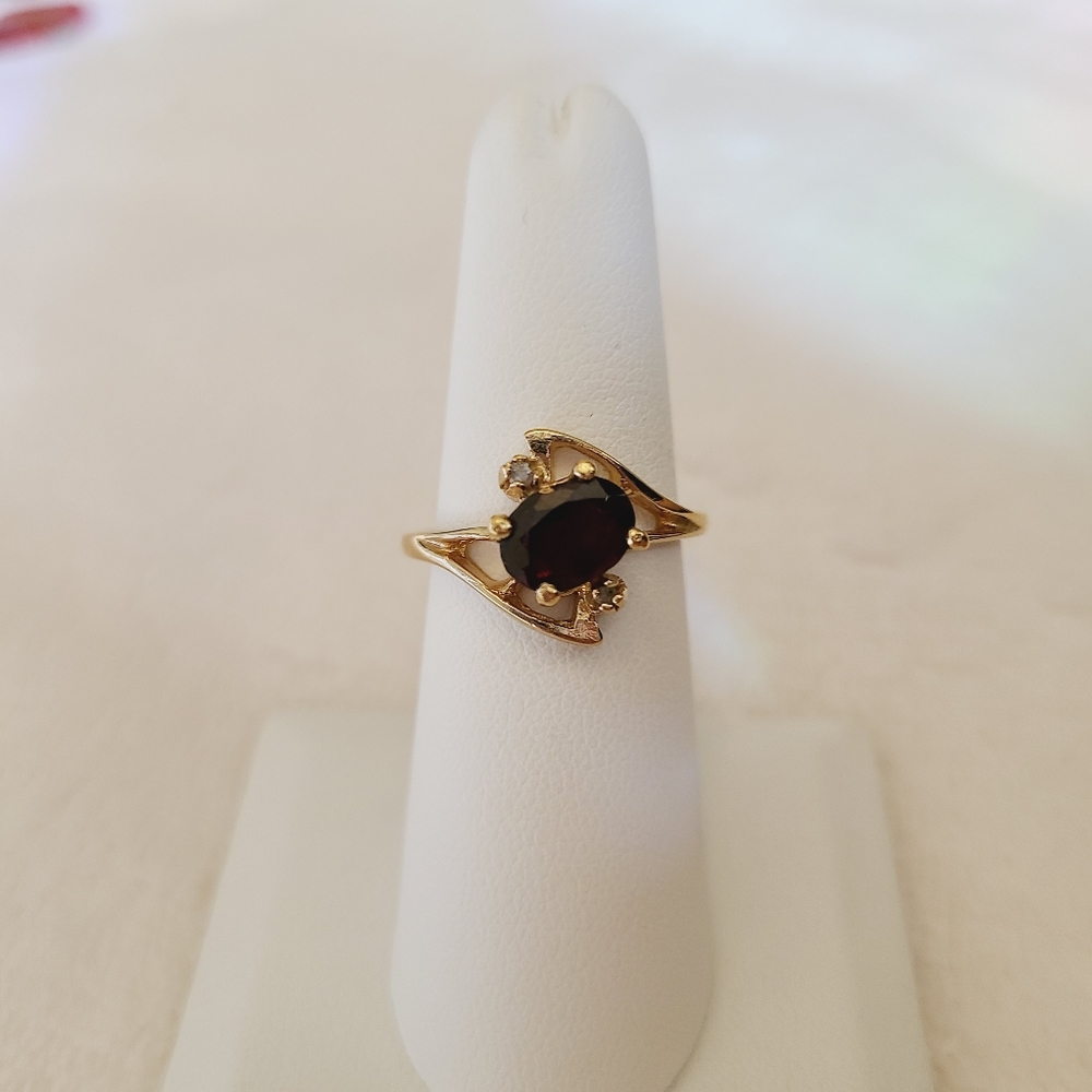 GIO Garnet CZ Gold Tone Ring Sz 6.5